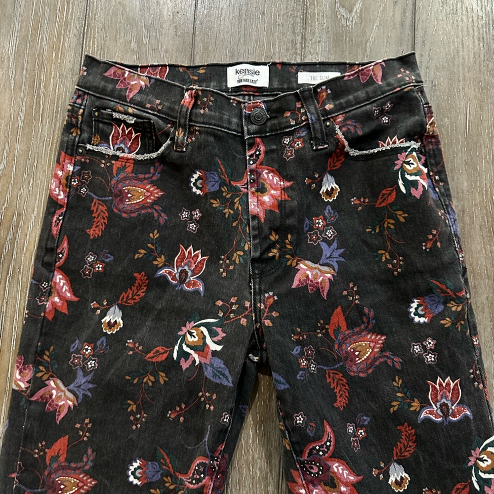 Kensie Vintage Luxe Jeans - Picture 5 of 13
